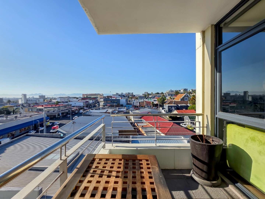 2 Bedroom Property for Sale in Woodstock Western Cape